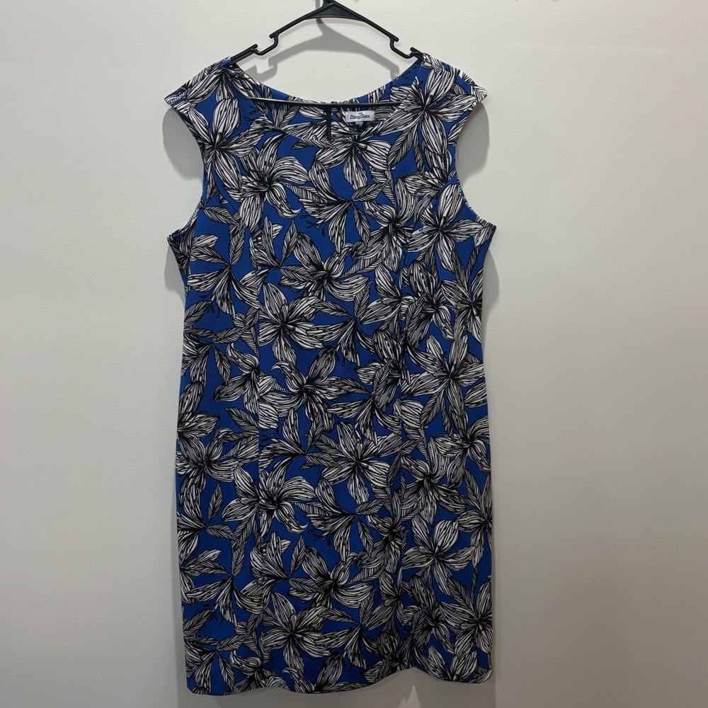 🐾 Blue Floral Sleeveless Dress 🐾